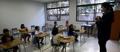 Reportan caso de variante Delta en colegio: 31 alumnos y 5 profesores fueron aislados por COVID-19 Reportan caso de variante Delta en colegio: 31 alumnos y 5 profesores entraron a cuarentena por COVID-19