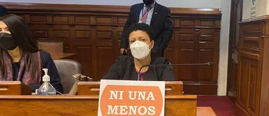 Cibernautas le refrescaron la memoria a la agrupación Fuerza Popular las veces que ha apoyado la violencia contra la mujer. Fuerza Popular usó carteles de “Ni una menos” en el Congreso, pero cibernautas les recuerdan las esterilizaciones forzadas