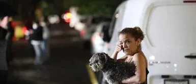 Terremoto en México: Captaron a miles de ciudadanos evacuando sus viviendas junto a sus perros y gatos Terremoto en México: Captaron a miles de ciudadanos evacuando sus viviendas junto a sus perros y gatos