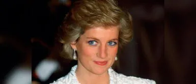 La Princesa Diana y aquella vez que rompió esquemas con vestido lencero en la MET GALA La Princesa Diana y aquella vez que rompió esquemas con vestido lencero en la MET GALA