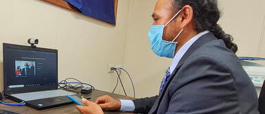 Loretano logró su licenciatura en medio del río. Profesor de comunidad nativa sustentó y aprobó su tesis en un buque