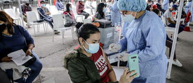 Desde el 21 de septiembre empezará la vacunación para los jóvenes de 23 años. Minsa: limeños que se vacunaron con Pfizer en Chincha no podrán regresar por su segunda dosis