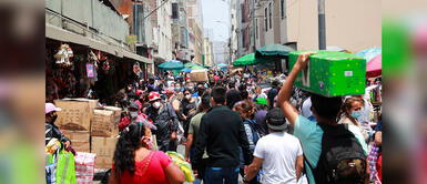 Se descarta cuarentena ante eventual tercera ola de COVID-19 en el país. "Calculamos la presencia de una tercera ola en los próximos 15 o 20 días", advierte Cevallos