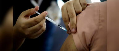 Hay planes para inocular con dosis de refuerzo a menores de 16 años. EE.UU. aprueba la tercera dosis de Pfizer para mayores de 65 años y otros casos