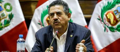 Manuel Merino habría iniciado trámite de pensión vitalicia por Gobierno de facto Manuel Merino habría iniciado trámite de pensión vitalicia por Gobierno de facto