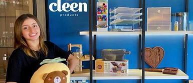 Joven de 14 años creó "Cleen Products" para solventar los gastos de su carrera deportiva. Sueño deportivo: Joven de 14 años vende productos en internet para financiar su carrera deportiva
