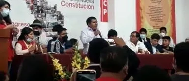 Jaime Quito participa en evento organizado por Perú Libre. Congresista Quito asegura que Cerrón es perseguido para que no se aplique el programa de Perú Libre
