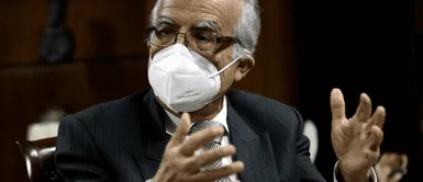 Aníbal Torres continúa evaluando el poder trasladar al expresidente, Alberto Fujimori, a un penal penitenciario común. Aníbal Torres a favor de cremar a Fujimori y Montesinos: "Sus delitos son iguales a los de Sendero"