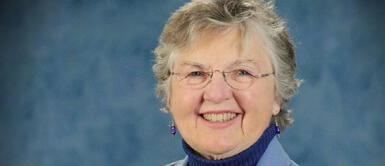 Frances Allen fue la primera mujer en obtener el premio IBM Fellow. Frances Allen: Conoce quién fue la primera mujer que ganó el premio Turing