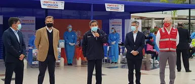 Hernando de Cevallos no descarta tercera dosis y anuncia junta de expertos para evaluar el tema Hernando Cevallos no descarta tercera dosis y anuncia junta de expertos para evaluar el tema