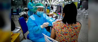 Hay 6.200 millones de dosis administradas en el planeta. Los casos globales de COVID-19 disminuyen por tercera semana consecutiva