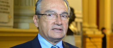 Alejandro Aguinaga, incluido en proceso de esterilizaciones forzadas y vacunagate, presidirá Comisión de Fiscalización. Congreso: Implicado en el "Vacunagate" investigará todos los hechos de la pandemia