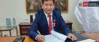 Premier quiso imponerse ante piloto de avión, pero no lo logró. Guido Bellido llega tarde a vuelo y quiere usar su cargo para que lo hagan entrar al avión