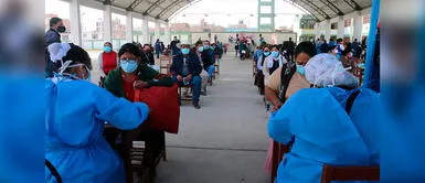 Minsa revela que el 30% de la población aún no recibe la segunda dosis o ninguna de ellas. COVID-19: 70% de personas adultas de 40 años a más ya cuentan con ambas dosis