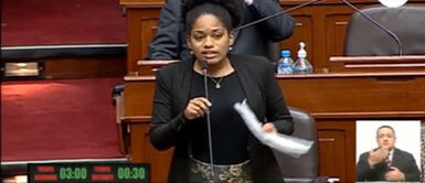 Rosangella Barbarán pide a Pedro Castillo que “se ponga los pantalones” Rosangella Barbarán pide a Pedro Castillo que “se ponga los pantalones”