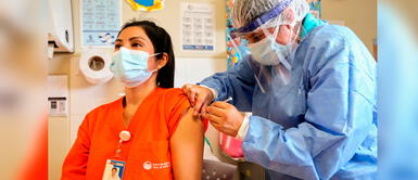 Ambos fármacos son utilizados en Reino Unido y otros países. Tercera dosis para personal de salud será Pfizer o AstraZeneca, confirma Cevallos