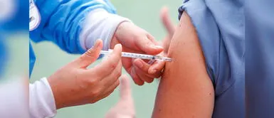 Cevallos asegura que la vacuna china ha dado buenos resultados. Ministro Cevallos: Sinopharm donará un millón de dosis contra la COVID-19 al país