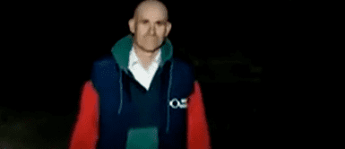 Hombre ebrio se une a su propia búsqueda en Turquía Hombre ebrio se une a su propia búsqueda en Turquía