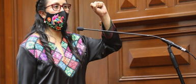 Ruth Luque asegura que el Congreso tiene la responsabilidad de aprobar la denuncia contra Manuel Merino Ruth Luque tras denuncia contra Merino: “El Congreso tiene la responsabilidad de aprobarla”