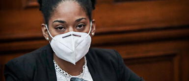 Rosangella Barbarán, congresista de Fuerza Popular. Rosangella Barbarán asiste a conferencia en Arequipa y le gritan “Fujimori nunca más”