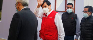 Juan Cadillo tras ser cesado del Minedu: Ha sido un honor poder servir a mi país Juan Cadillo tras ser cesado del Minedu: "Ha sido un honor poder servir a mi país”