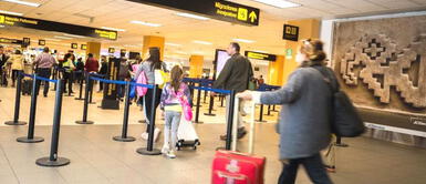 Tras subir los precios por las nubes ya habrían llegado a sui tope. Viajes: Pasajes de avión para Estados Unidos bajan de precio