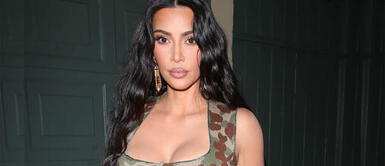 Kim Kardashian y outfit Kim Kardashian vuelve al ruedo fashionista con 'suitcase' rosa de Balenciaga