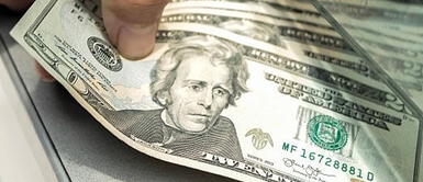 El precio del dólar en Perú vuelve a caer y se cotiza por debajo de los S/ 4 soles Precio del dólar: Tipo de cambio se mantiene a la baja con S/ 3,99