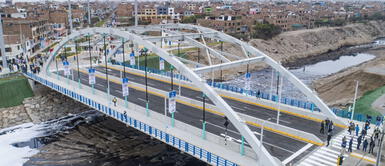 Inauguran puente vehicular sobre el río Rímac que une Lima y Callao Río Rímac: Inauguran puente vehicular que une Lima y Callao