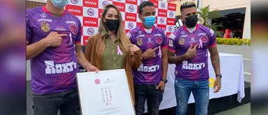 Club Sport Boys dona sus camisetas y las convierte en lazos rosas en el mes de la lucha contra el cáncer de mama Club Sport Boys dona sus camisetas y las convierte en lazos rosas en el mes de la lucha contra el cáncer de mama
