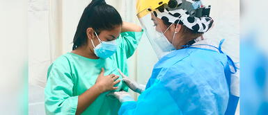 Cada 19 de octubre se celebra el Día Mundial del Cáncer de Mama. Mujeres desde los 20 años pueden tener cáncer de mama, advierte experto