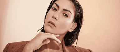 Tilsa Lozano Tilsa Lozano impacta con camisa oversize convertido en minivestido siendo foco de elogios