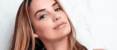 Cassandra Sánchez De Lamadrid y vestido Cassandra Sánchez impacta con sofisticado vestido de seda que destaca su barriguita de embarazo