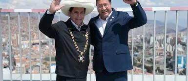 Pedro Castillo y Luis Arce durante las visita del presidente peruano a La Paz. Perú y Bolivia suscribieron acuerdos para desarrollar proyectos gasíferos
