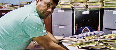 Fiscal solicita 6 años de prisión efectiva para el exburgomaestre Marco Rivero y 4 años de cárcel suspendida para el constructor Ítalo Ísmodes, quien ofreció US$ 100 mil por buena pro de obra de S/ 8 millones. Áncash: Empresario paga coima de 100 mil dólares a exalcalde distrital y lo denuncia por no cumplir