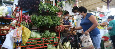 Los precios suben ante una nueva incertidumbre política. Precios de la canasta básica siguieron subiendo en octubre, según INEI