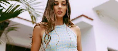 Luciana Fuster Luciana Fuster nos da catedra de cómo llevar las uñas en esta temporada