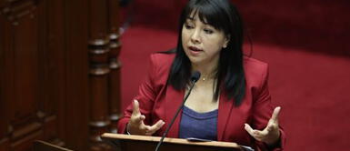 La titular del gabinete se presentó en el Pleno del Congreso para el voto de confianza. Vásquez advirtió a FP que Constitución sigue vigente, pero pueblo pide su revisión