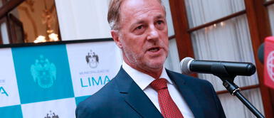 Jorge Muñoz comentó que ampliar el permiso perjudica "tremendamente" a los ciudadanos. Jorge Muñoz contra el MTC: "La reforma del transporte no se negocia"