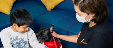 Nutella ayuda a niños con labios fisurado Conoce a Nutella, la perrita terapeuta que ayuda a niños con labio fisurado