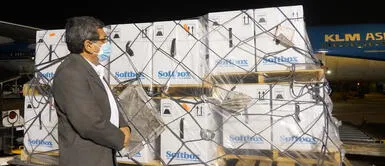 Perú recibe más de 2 millones de dosis para continuar el proceso de vacunación. COVID-19: Pfizer y AstraZeneca envían más de 2 millones de dosis al Perú