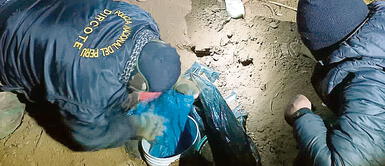 Sendero Luminoso, PNP. Huancavelica: Encuentran armas y documentación senderista en minucioso operativo