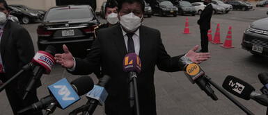 Walter Ayala asumió el cargo de ministro de Defensa el 29 de julio de este año. Walter Ayala tras declaraciones de José Vizcarra: “Estoy evaluando mi renuncia”