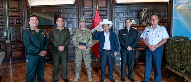 Reunión de Pedro Castillo. Presidente Castillo pidió a las Fuerzas Armadas seguir trabajando unidos por el bien del país