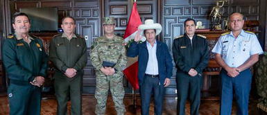 Jefe del CC de las FF.AA. cuestiona pase al retiro de José Vizcarra y Jorge Chaparro Jefe del CC de las FF.AA. cuestiona pase al retiro de José Vizcarra y Jorge Chaparro