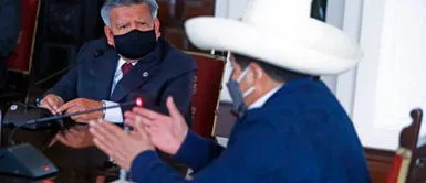César Acuña junto al jefe de Estado, Pedro Castillo, en Palacio de Gobierno. Acuña pide a Castillo remover a ministro Ayala: “No sacrifique a su gabinete por una persona”