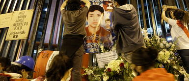 Inti Sotelo y Bryan Pintado fallecieron el 14 de noviembre de 2021 durante las marchas contra Manuel Merino. Gobierno crea comisión para atender a deudos y víctimas de marchas de noviembre y diciembre de 2020