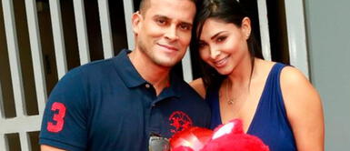 El cantante mostró el tatuaje que se hizo sobre el rostro de Pamela Franco. Christian Domínguez se tatúa el rostro y nombre de Pamela Franco: Es la única persona | VIDEO