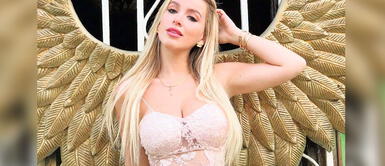 Jamila Dahabreh Jamila Dahabreh abraza la tendencia del 2000 del midriff flossing en un pantalón de lujo