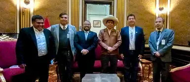 Presidente Pedro Castillo se reunió con alcalde Omar Candia y congresistas arequipeños Presidente Pedro Castillo se reunió con alcalde Omar Candia y congresistas arequipeños